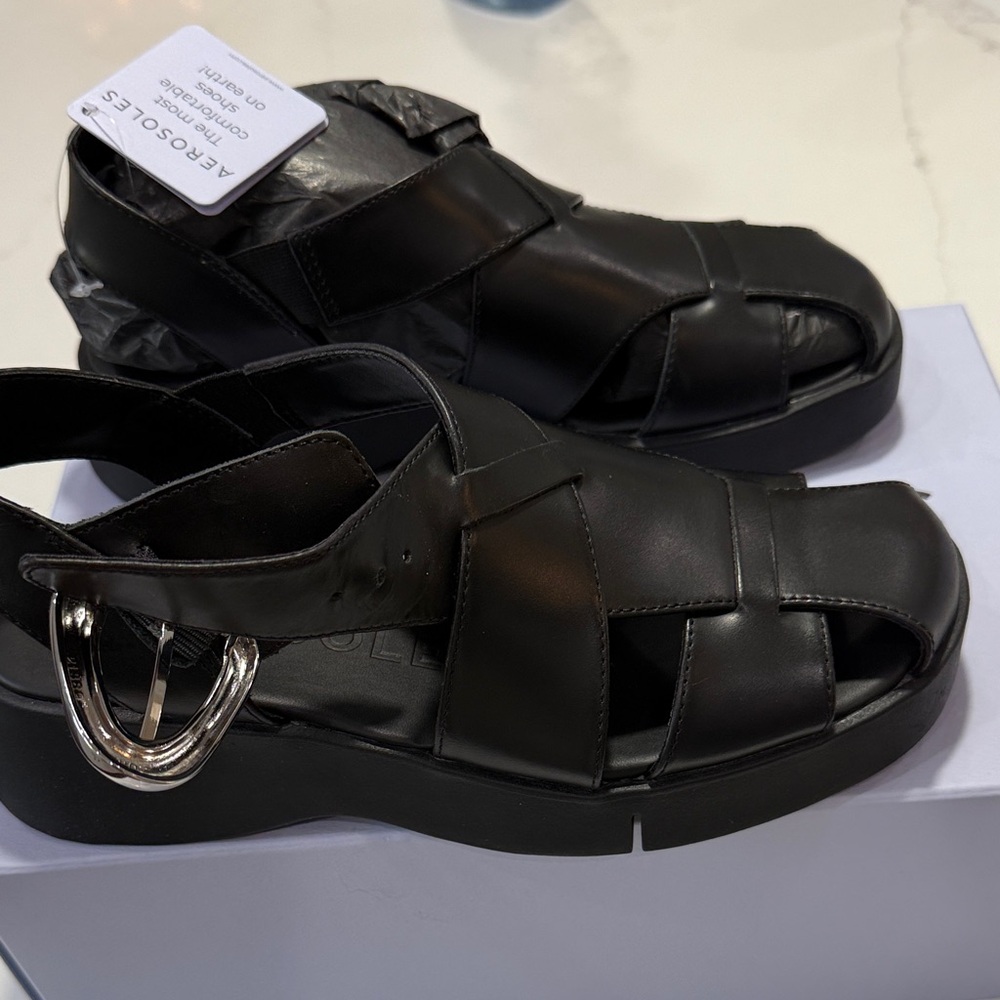 AEROSOLES Fabian Black Leather 7m
NIB